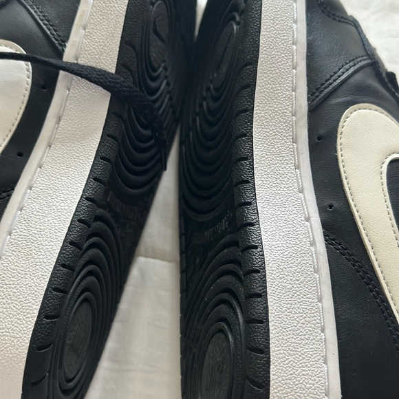 Nike Low Dunk Court Borough Low 2 Sneakers - Picture 2 of 4